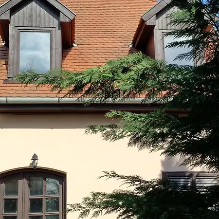 Vendégház Jancsi és Juliska Vendégháza Balatonszarszo