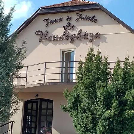 Vendégház Jancsi és Juliska Vendégháza Balatonszarszo